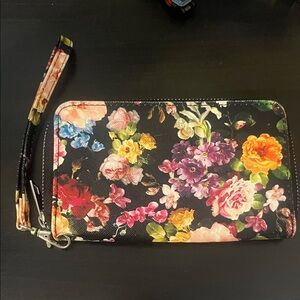EUC | Floral Wristlet Clutch